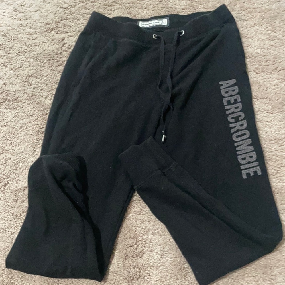 black abercrombie joggers